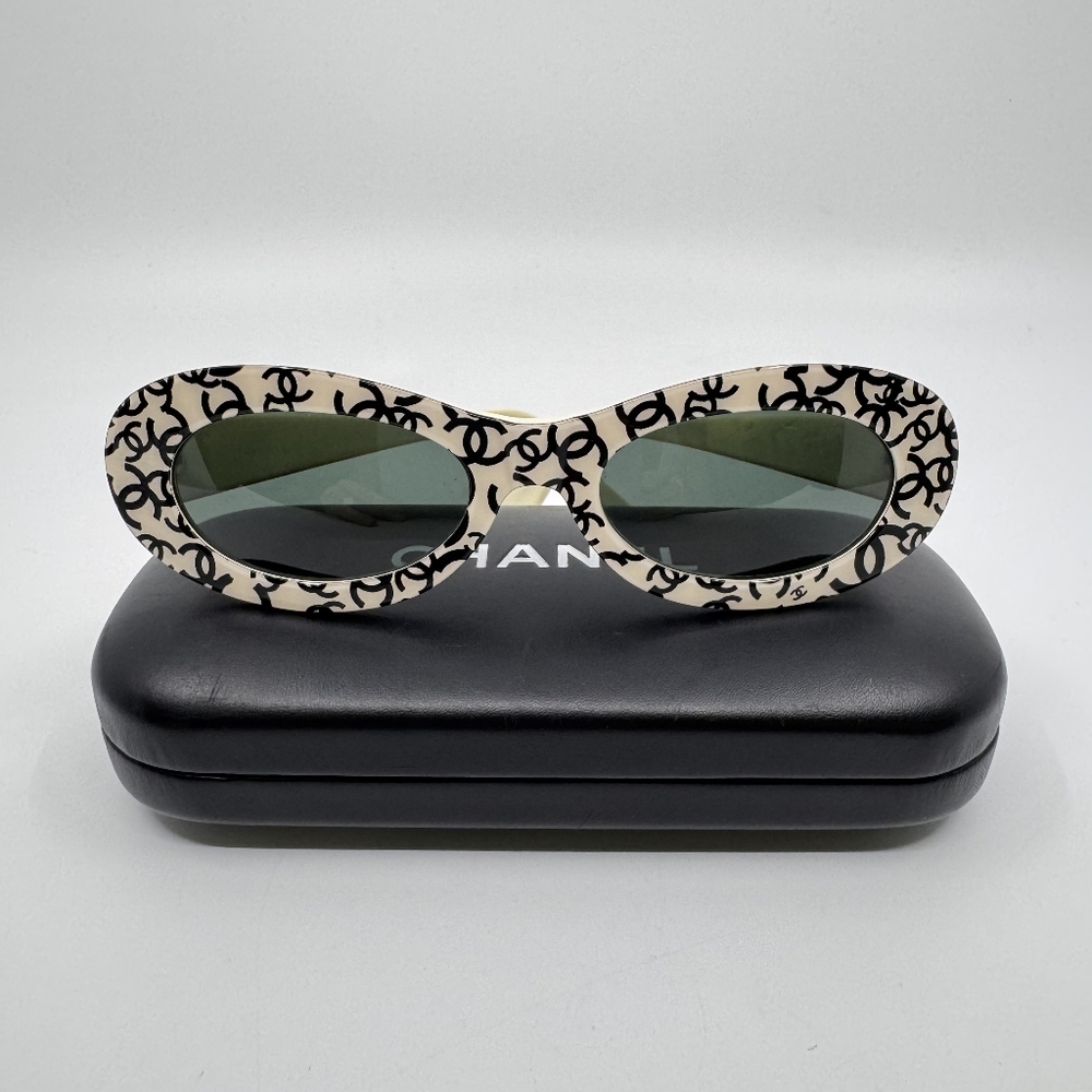 Chanel Vintage Interlocking CC Logo Sunglasses 18316 C0200